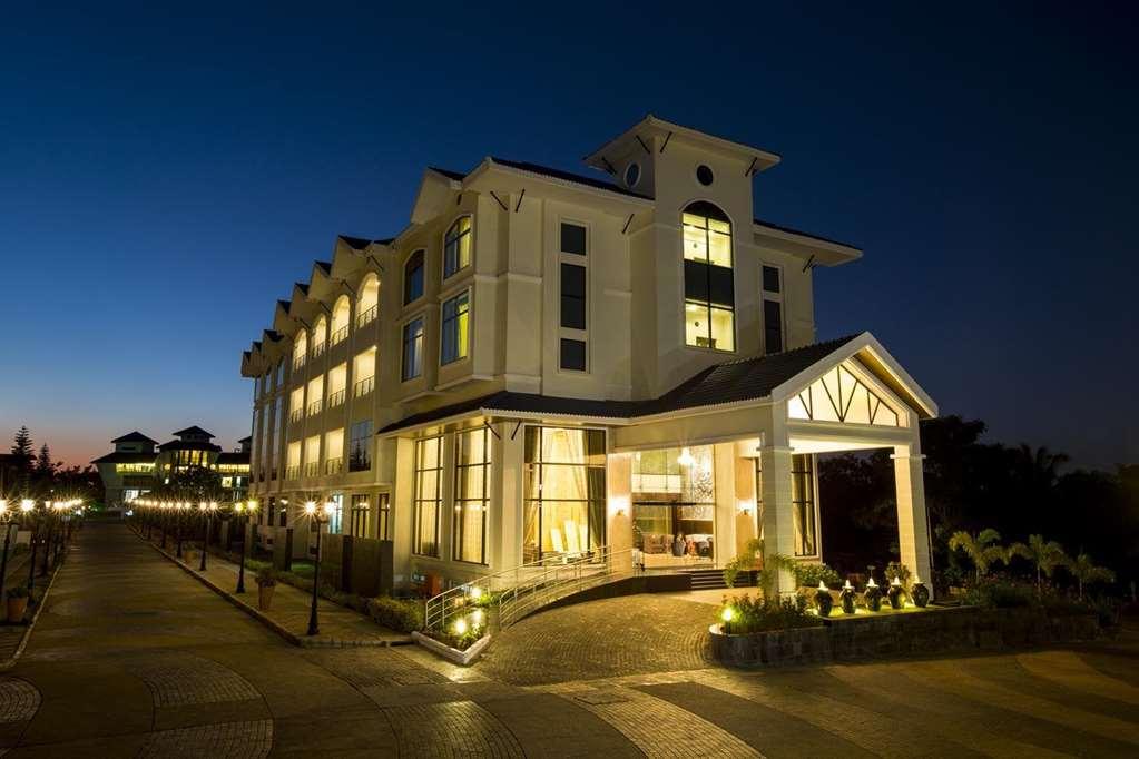 คลาร์ก เอ็กโซติกา คอนเวนชั่น รีสอร์ต แอนด์ สปา Hotel Devanahalli ภายนอก รูปภาพ