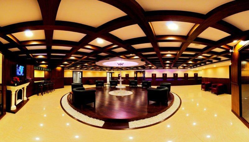 คลาร์ก เอ็กโซติกา คอนเวนชั่น รีสอร์ต แอนด์ สปา Hotel Devanahalli ภายนอก รูปภาพ